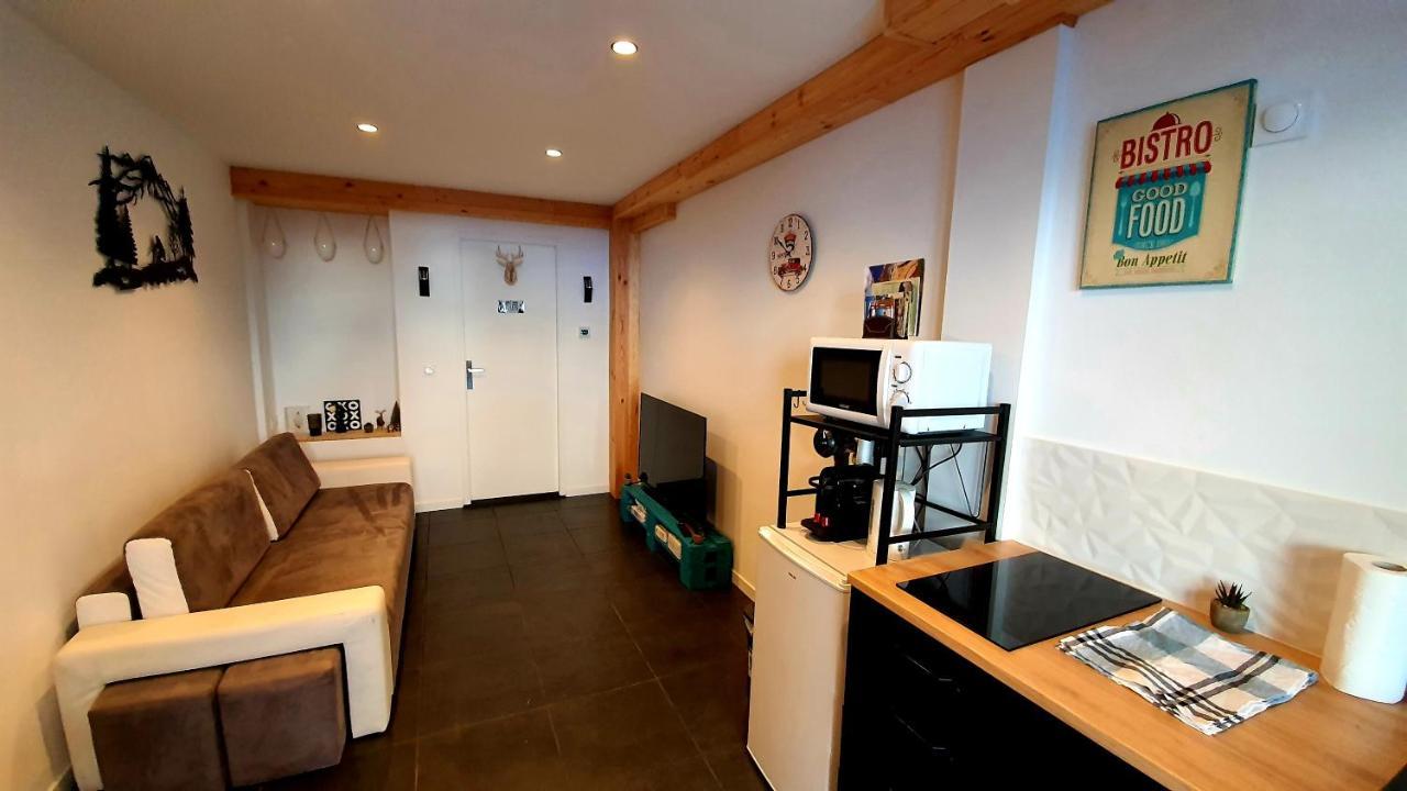 La Pause De L'Ours Apartamento Saint-Étienne-de-Tinée Exterior foto