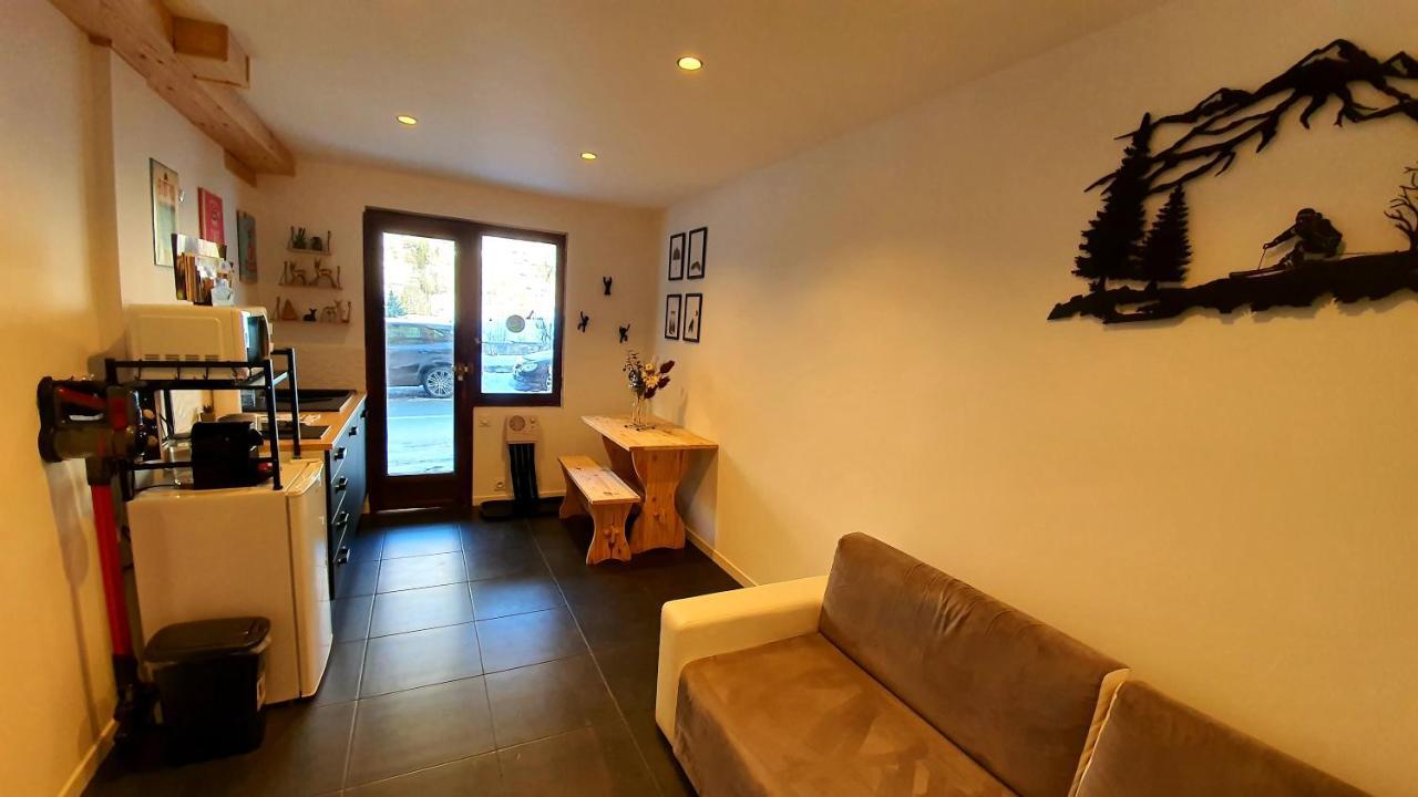 La Pause De L'Ours Apartamento Saint-Étienne-de-Tinée Exterior foto